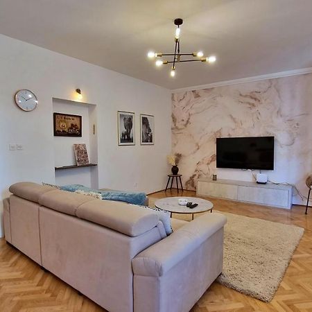 Apartment Hana Омиш Экстерьер фото
