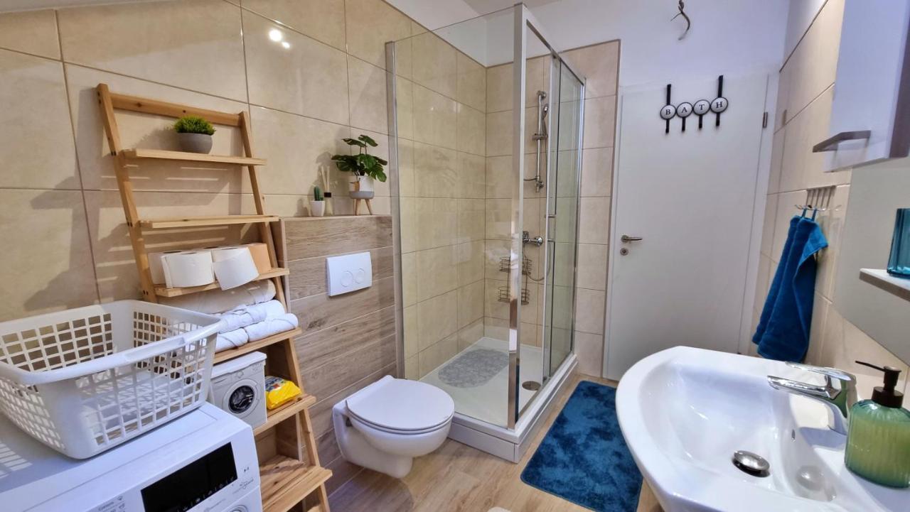 Apartment Hana Омиш Экстерьер фото