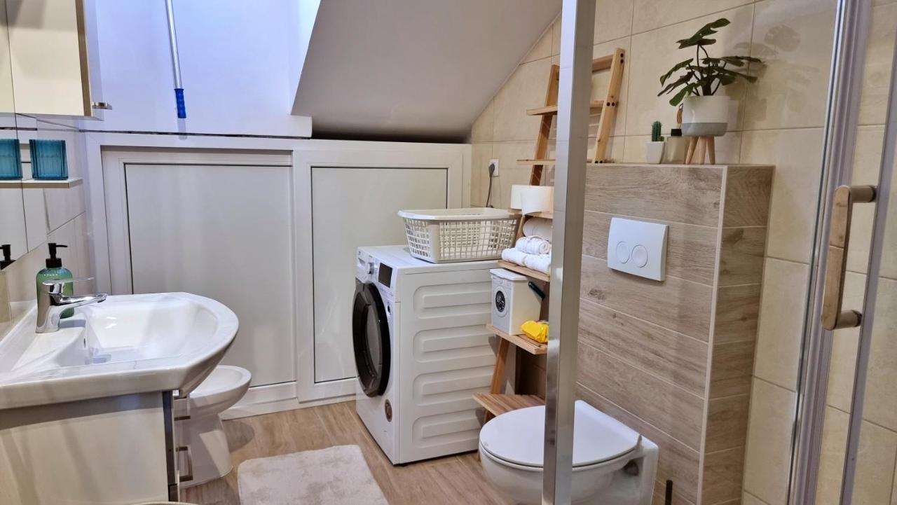 Apartment Hana Омиш Экстерьер фото